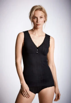 Schiesser Blouse Black - Revival Agathe -Uni Style Shop chemisette schwarz revival agathe 162561 000 front