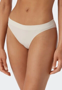 Schiesser Mini Panty Seamless Matte Sand - Seamless Light 6 Schiesser Mini Panty Seamless Matte Sand - Seamless Light -Uni Style Shop mini slip nahtlos matt sand seamless light 162921 410 detail2