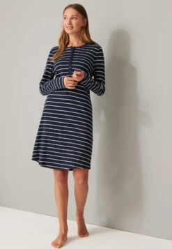 Schiesser Long-sleeved Nightshirt Ringed Button Placket Midnight Blue - Original Classics 9 Schiesser Long-sleeved Nightshirt Ringed Button Placket Midnight Blue - Original Classics -Uni Style Shop nachthemd langarm ringel knopfleiste nachtblau original classics 161068 804 front