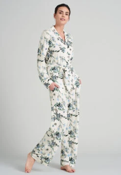 Schiesser Pajamas Long Modal Cuff Belt Floral Print Vanilla - Golden Harvest -Uni Style Shop pyjama lang modal manschetten guertel blumenprint vanille golden harvest 175537 607 front