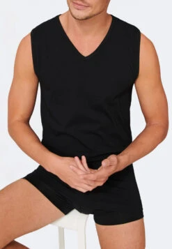 Schiesser Tank Tops 2-pack Organic Cotton V-neck Black - 95/5 7 Schiesser Tank Tops 2-pack Organic Cotton V-neck Black - 95/5 -Uni Style Shop tank tops 2er pack organic cotton v ausschnitt schwarz 95 5 173981 000 front